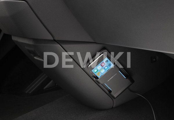 Деражатель мобильного телефона LinkKit Volkswagen с антенным адаптером Деражатель мобильного телефона LinkKit Volkswagen с антенным адаптером