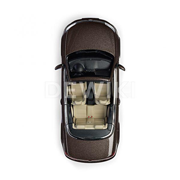 Модель в миниатюре 1:43 Volkswagen EOS, Black Oak Brown Metallic Модель в миниатюре 1:43 Volkswagen EOS, Black Oak Brown Metallic