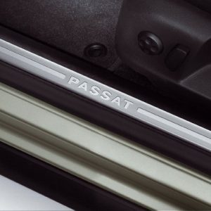 Накладки на пороги Volkswagen Passat (B6), с надписью Passat Накладки на пороги Volkswagen Passat (B6), с надписью Passat