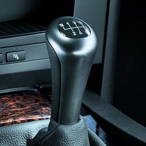 Кожаная рукоятка рычага МКПП с пластиковой вставкой BMW E60/E61/E64/E85/E85/E86 Z4, 5 и 6 серия Кожаная рукоятка рычага МКПП с пластиковой вставкой BMW E60/E61/E64/E85/E85/E86 Z4, 5 и 6 серия