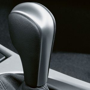 Кожаная рукоятка рычага АКПП с декоративной хромированной вставкой с перламутровым блеском BMW E85/E85 Z4