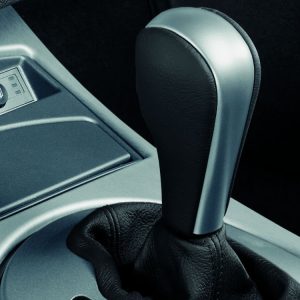 Кожаная рукоятка рычага АКПП с декоративной титановой хромированной вставкой BMW E85/E85 Z4