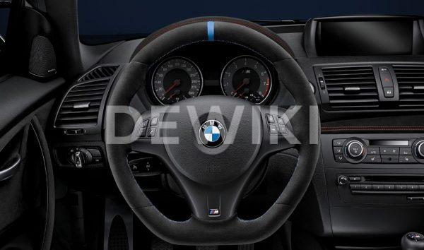 Спортивное рулевое колесо BMW M Performance M3 и M1 Coupe, Алькантара Спортивное рулевое колесо BMW M Performance M3 и M1 Coupe, Алькантара