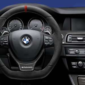 Спортивное рулевое колесо BMW M Performance X3 и X4, алькантара с карбоновой вставкой