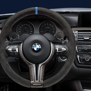 Спортивное рулевое колесо BMW M Performance X5 M и X6 M, алькантара с карбоновой вставкой Спортивное рулевое колесо BMW M Performance X5 M и X6 M, алькантара с карбоновой вставкой