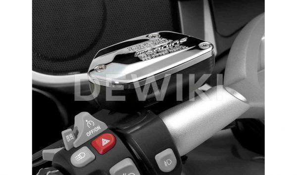 Хромированный расширительный бачок BMW R 1200 RT, правая Хромированный расширительный бачок BMW R 1200 RT, правая