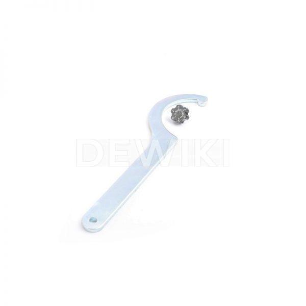 Распорка из карбона BMW Performance 1 и 3 серия Распорка из карбона BMW Performance 1 и 3 серия