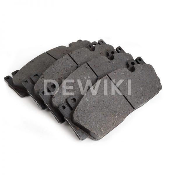 Комплект для дооборудования спортивными корамическими тормозами BMW M Performance M3 и M4 F80/F82, золотой Комплект для дооборудования спортивными корамическими тормозами BMW M Performance M3 и M4 F80/F82, золотой