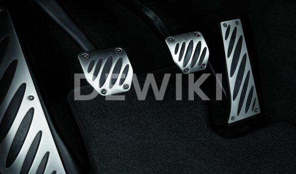 Комплект алюминиевых накладок на педали BMW M Performance для автомобилей с МКПП