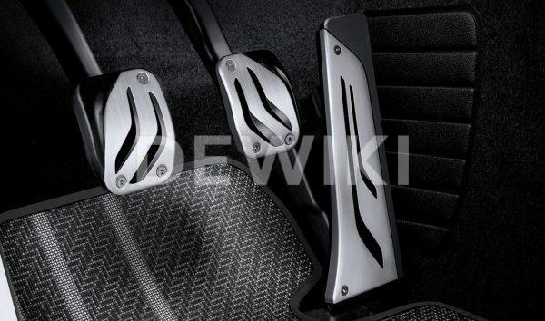 Комплект накладок на педали из нержавеющей стали BMW M Performance для автомобилей с МКПП