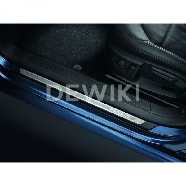 Накладки на пороги Volkswagen Passat (B7), с надписью Passat Накладки на пороги Volkswagen Passat (B7), с надписью Passat