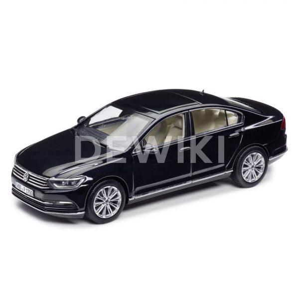 Модель в миниатюре 1:43 Volkswagen Passat B8 Limousine, Deep Black