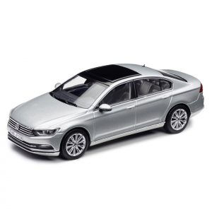 Модель в миниатюре 1:43 Volkswagen Passat B8 Limousine, Tungsten Silver Metallic