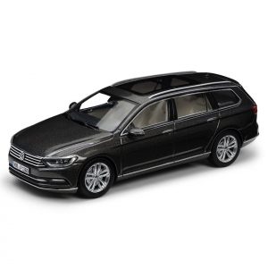 Модель в миниатюре 1:43 Volkswagen Passat B8 Variant, Black Oak Brown Metallic