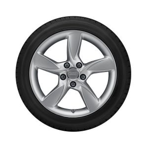 Зимнее колесо в сборе 225/55 R17 101T Nokian Hakkapeliitta 8 Правое Зимнее колесо в сборе 225/55 R17 101T Nokian Hakkapeliitta 8 Правое