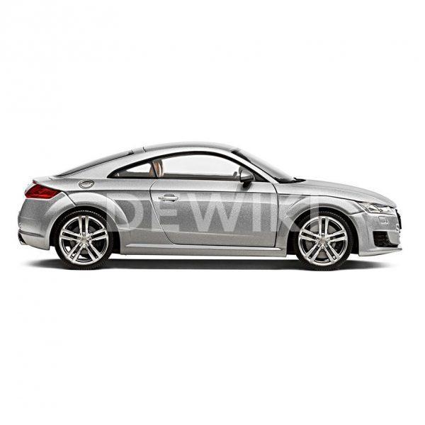 Модель в миниатюре Модель автомобиля Audi TT Coupe, Floret Silver, масштаб 1:18