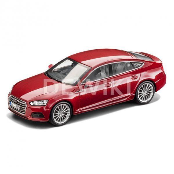 Модель в миниатюре Audi A5 Sportback, Matador Red, масштаб 1:43 Модель в миниатюре Audi A5 Sportback, Matador Red, масштаб 1:43