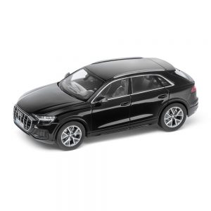 Модель в миниатюре Audi Q8, Orca Black, масштаб 1:43