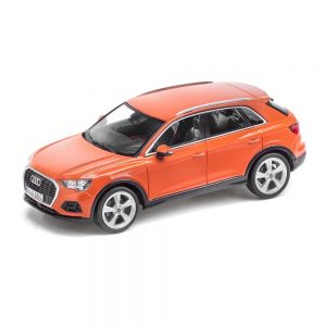 Модель в миниатюре Audi Q3, Pulse Orange, масштаб 1:43