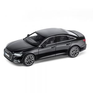 Модель в миниатюре Audi A6, Myth Black, масштаб 1:43