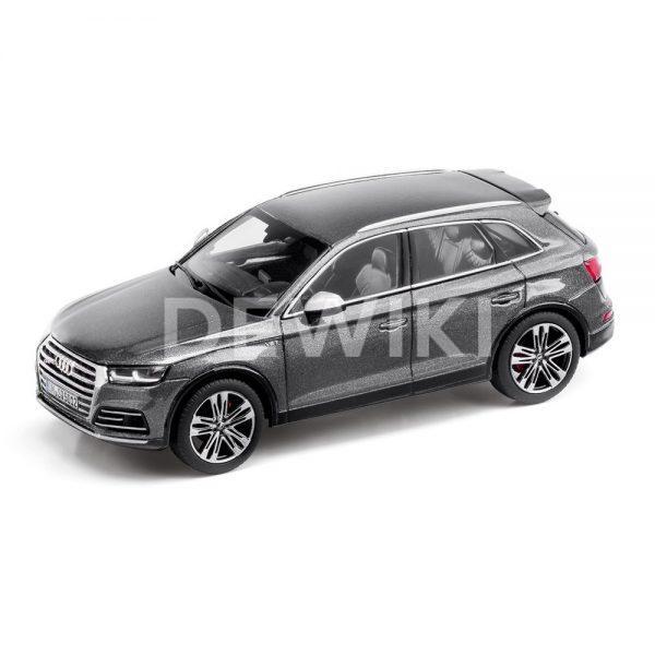 Модель в миниатюре Audi SQ5 limited, Daytona Grey, масштаб 1:43 Модель в миниатюре Audi SQ5 limited, Daytona Grey, масштаб 1:43