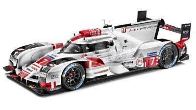 Модель автомобиля Audi R18 e-tron quattro Le Mans 2015 No.7, масштаб 1:18 Модель автомобиля Audi R18 e-tron quattro Le Mans 2015 No.7, масштаб 1:18