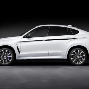 Акцентная полоса BMW M Performance F16 X6 Акцентная полоса BMW M Performance F16 X6
