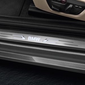 Накладки на пороги BMW со светодиодной подсветкой, F33/F83 4 серия Накладки на пороги BMW со светодиодной подсветкой, F33/F83 4 серия