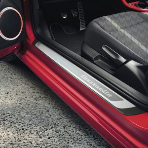 Накладки на пороги Volkswagen Beetle, с надписью Coccinelle Накладки на пороги Volkswagen Beetle, с надписью Coccinelle