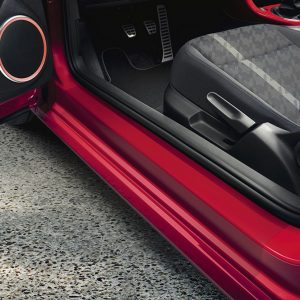 Защитная пленка на пороги Volkswagen Beetle (5C) Защитная пленка на пороги Volkswagen Beetle (5C)