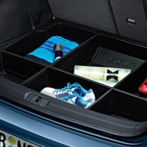 Поддон в багажник Volkswagen Golf 7 с разделителями, для автомобилей с базовым полом багажника
