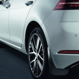 Брызговики передние Volkswagen Golf 6 / 6 GTI / 6 Cabrio / 6 Variant Брызговики передние Volkswagen Golf 6 / 6 GTI / 6 Cabrio / 6 Variant