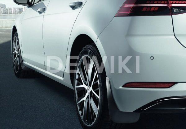 Брызговики передние Volkswagen Golf 6 / 6 GTI / 6 Cabrio / 6 Variant Брызговики передние Volkswagen Golf 6 / 6 GTI / 6 Cabrio / 6 Variant