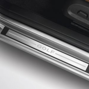 Накладки на пороги Volkswagen Golf 6 / GTI, 4-дверных, с надписью Golf Накладки на пороги Volkswagen Golf 6 / GTI, 4-дверных, с надписью Golf