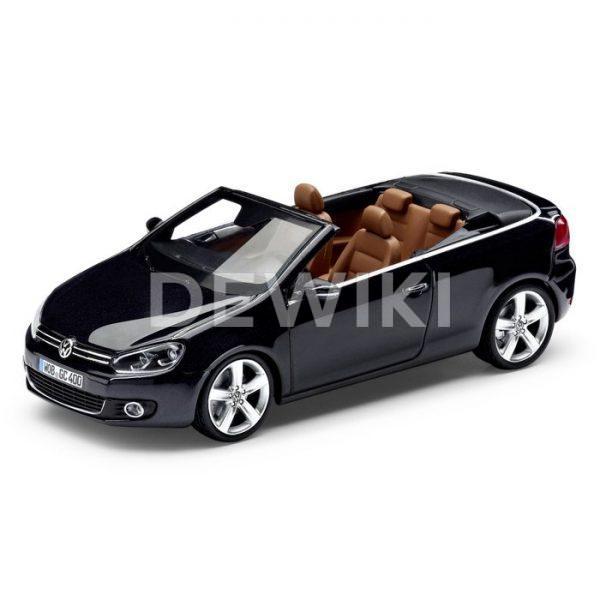 Модель в миниатюре 1:43 Volkswagen Golf Cabriolet, Dark Purple Metalli
