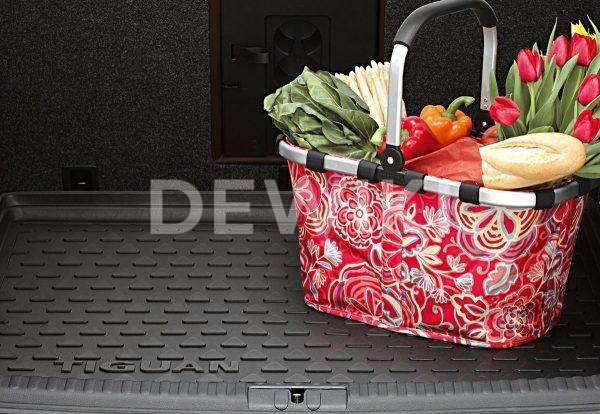 Коврик в багажник Volkswagen Tiguan (5N), с надписью, для автомобилей с высоким полом багажника Коврик в багажник Volkswagen Tiguan (5N), с надписью, для автомобилей с высоким полом багажника