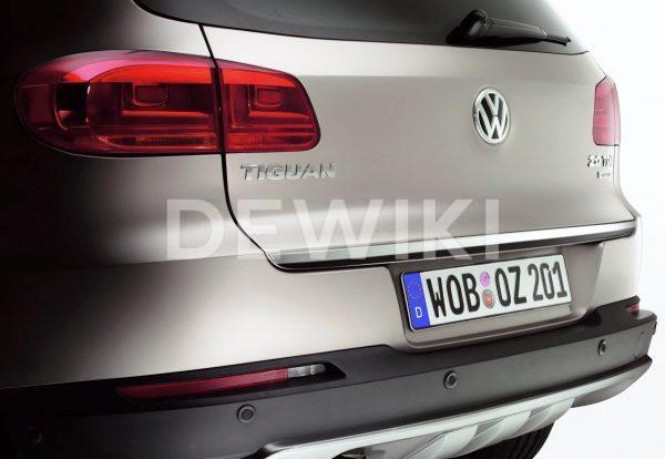 Накладка на крышку багажника Volkswagen Tiguan (5N), хромированная Накладка на крышку багажника Volkswagen Tiguan (5N), хромированная