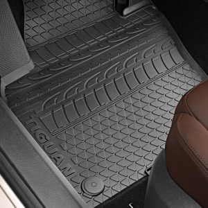 Коврики в салон Volkswagen Tiguan (5N), резиновые передние и задние, текстура профиль шин Коврики в салон Volkswagen Tiguan (5N), резиновые передние и задние, текстура профиль шин
