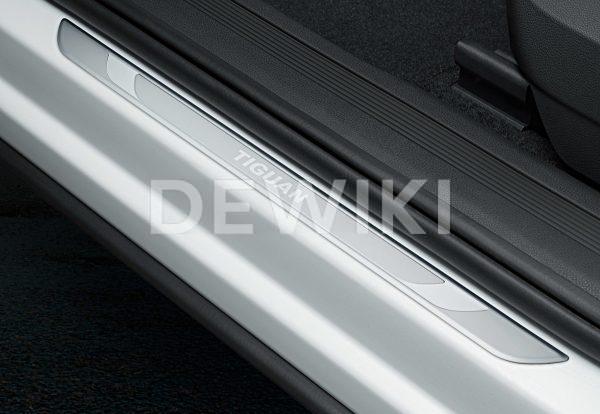 Накладки на пороги Volkswagen Tiguan (5N) с 2016 года, с надписью Tiguan Накладки на пороги Volkswagen Tiguan (5N) с 2016 года, с надписью Tiguan
