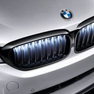 Решетка M Performance Iconic Glow для BMW G30 5-серия Решетка M Performance Iconic Glow для BMW G30 5-серия