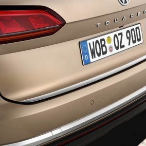 Накладка на крышку багажника Volkswagen Toureg (D2) Накладка на крышку багажника Volkswagen Toureg (D2)