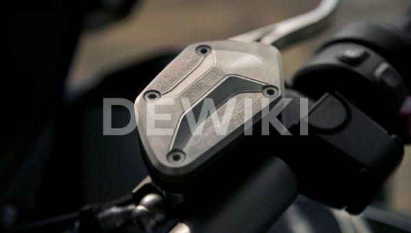 Кожух расширительного бачка Option 719 Classic BMW R 1200 / 1250 / R / RS / GS / ADV Кожух расширительного бачка Option 719 Classic BMW R 1200 / 1250 / R / RS / GS / ADV