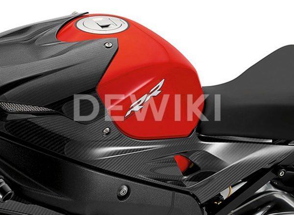 Карбоновое уплотнение топливного бака HP BMW S 1000 R / RR 2013-2018 год, левая Карбоновое уплотнение топливного бака HP BMW S 1000 R / RR 2013-2018 год, левая