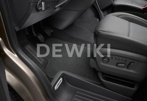 Коврики в салон Volkswagen Transporter (T5), текстильные Premium передние для водителя и пассажира, черные Коврики в салон Volkswagen Transporter (T5), текстильные Premium передние для водителя и пассажира, черные