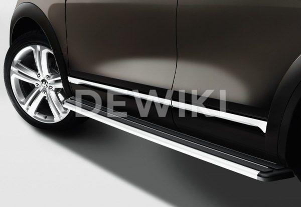 Подножки Volkswagen Touareg (7P), серебристого цвета Подножки Volkswagen Touareg (7P), серебристого цвета