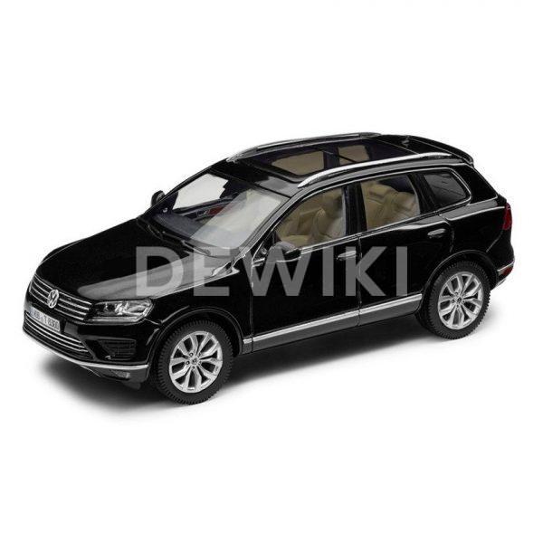Модель в миниатюре 1:43 Volkswagen Touareg, Deep Black Pearl Effect