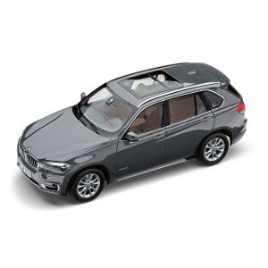 Миниатюрная модель BMW X5 (F15), Space Grey, масштаб 1:18