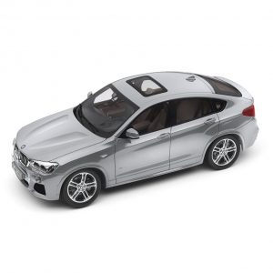 Миниатюрная модель BMW X4, Glacier Silver, масштаб 1:18