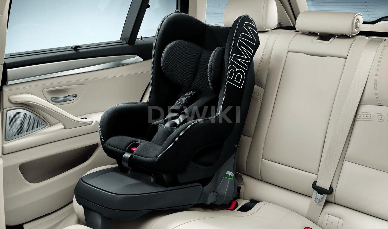 детское кресло от bmw
