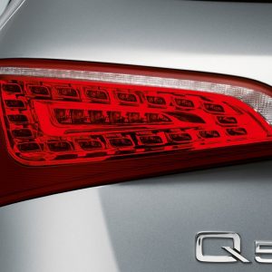 Светодиодные задние фонари Audi Q5, с затемнением